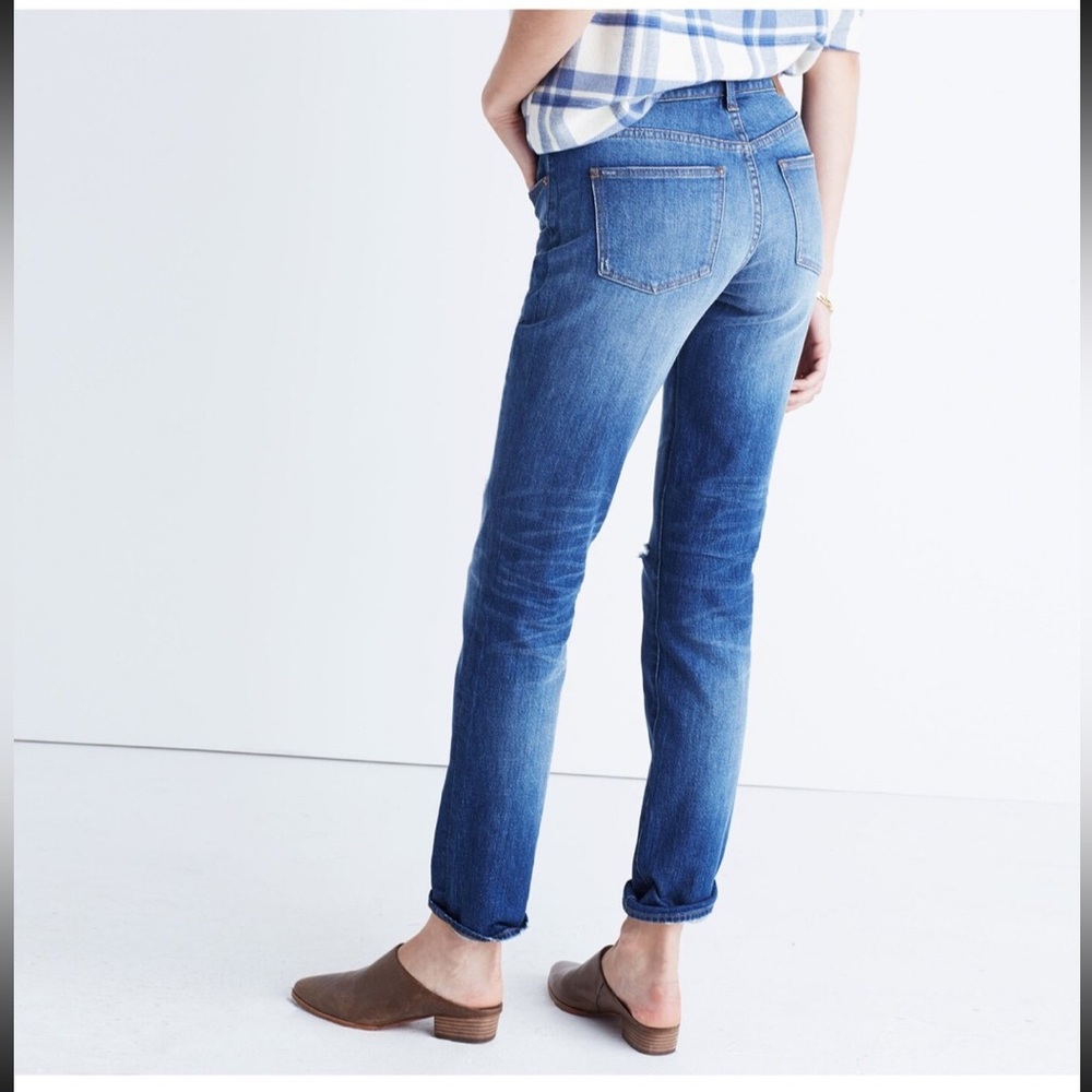 Madewell Distressed The slim Boyjean in Medium Blue - Picture 2 of 8